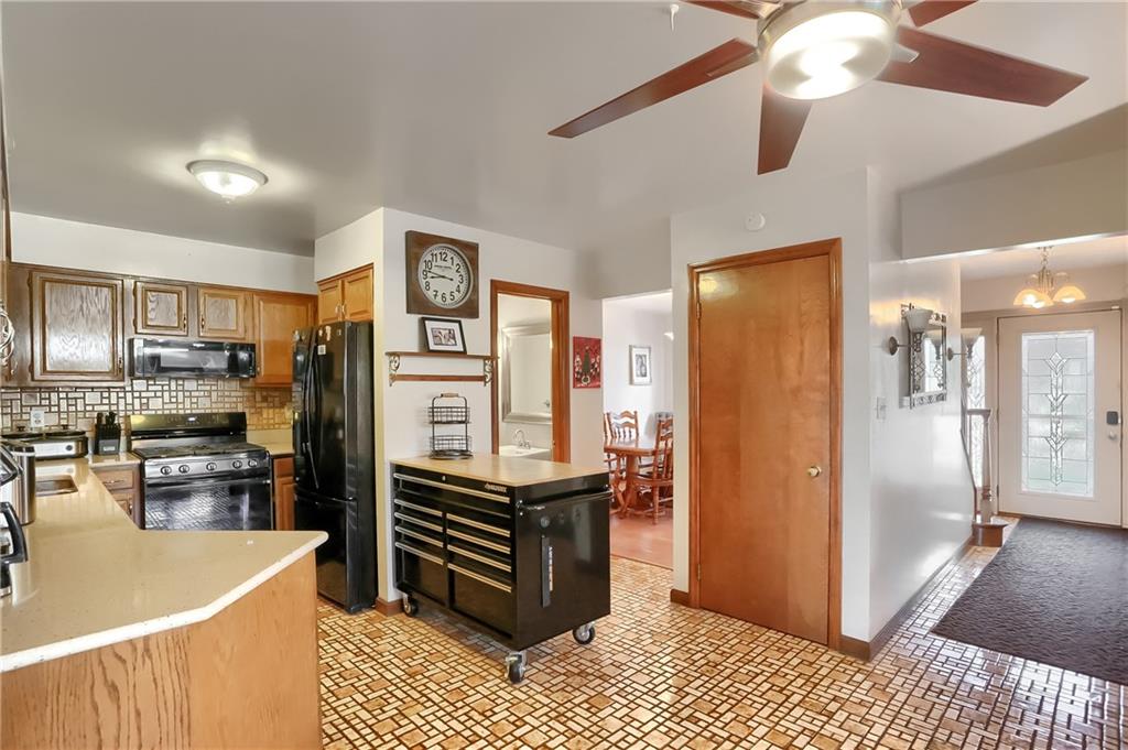 34 Coraopolis Road Coraopolis, PA 15108 - Photo 7 of 25 Gallery Image 7