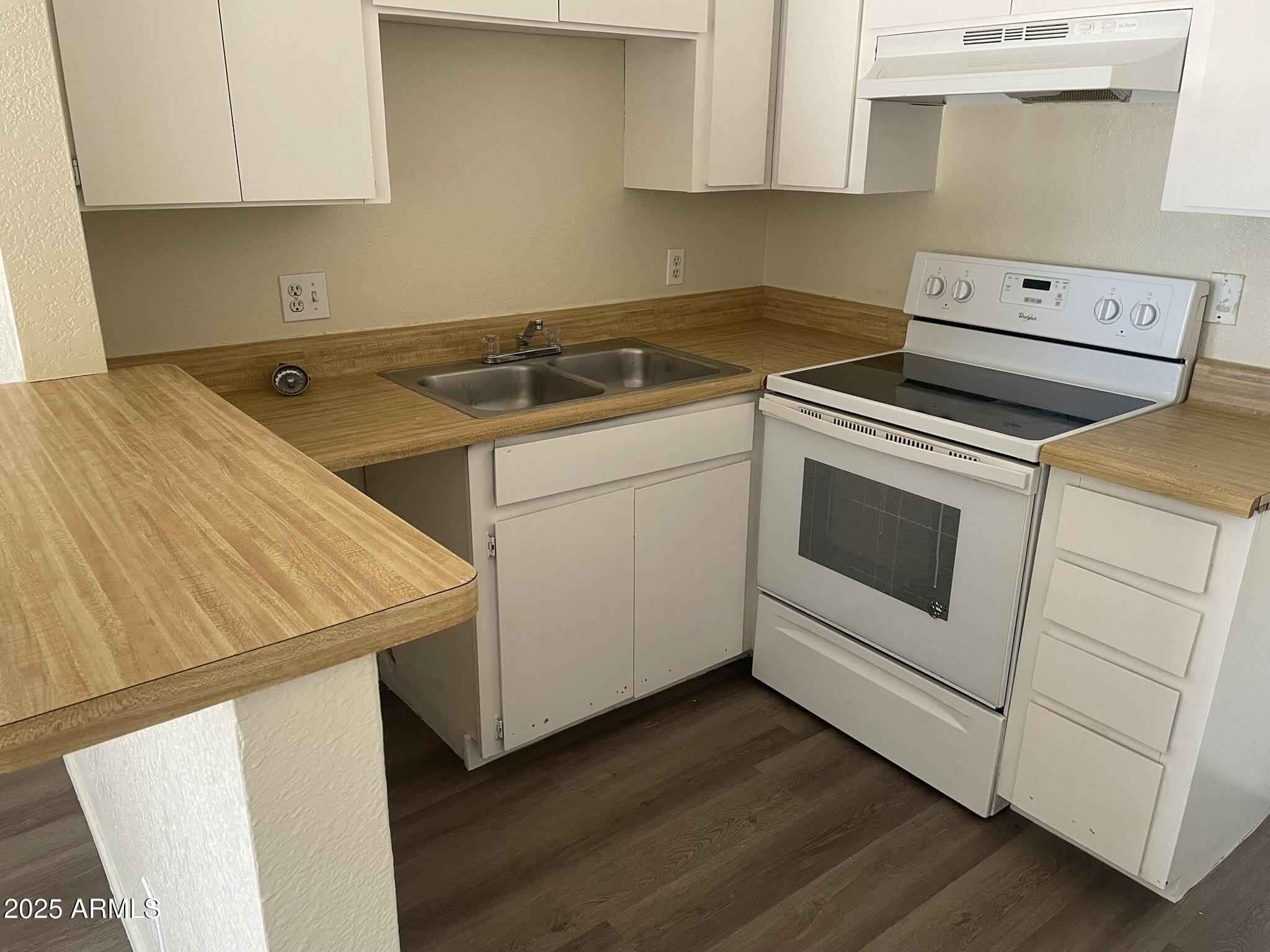 461 West 16th Avenue, Unit 3 Apache Junction, AZ 85120 - Photo 5 of 10 IMG_0761