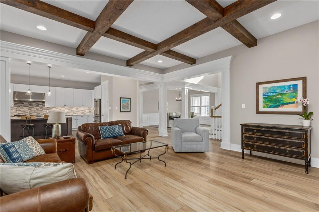 2010 Cherry Road Gibsonia, PA 15044 - Photo 3 of 25 a living room with furniture and a ceiling fan
