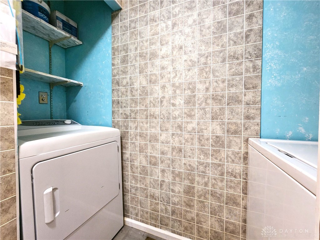 8355 Adams Road Troy, OH 45373 - Photo 10 of 26