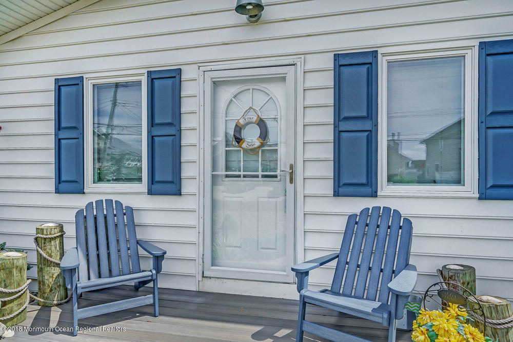 45 Neptune Road Toms River, NJ 08753 - Photo 2 of 26 dsc01409-dsc01413