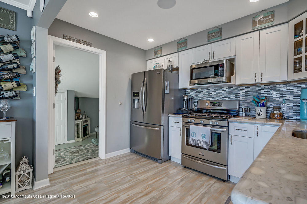 45 Neptune Road Toms River, NJ 08753 - Photo 8 of 26 dsc01509-dsc01513