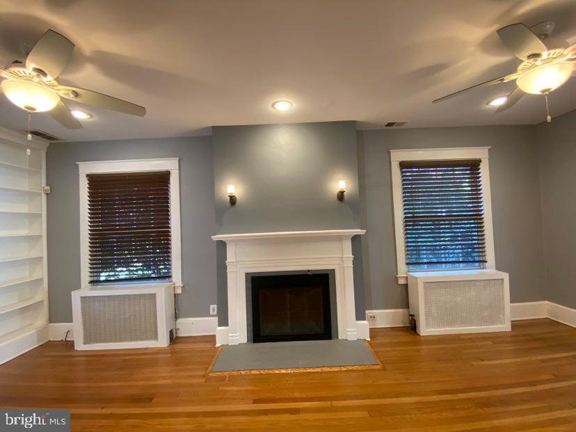1407 North Glebe Road Arlington, VA 22207 - Photo 12 of 29 Livingroom view 3