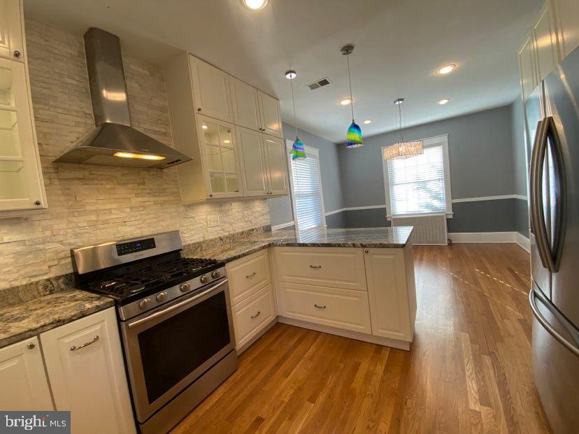 1407 North Glebe Road Arlington, VA 22207 - Photo 6 of 29 Kitchen view