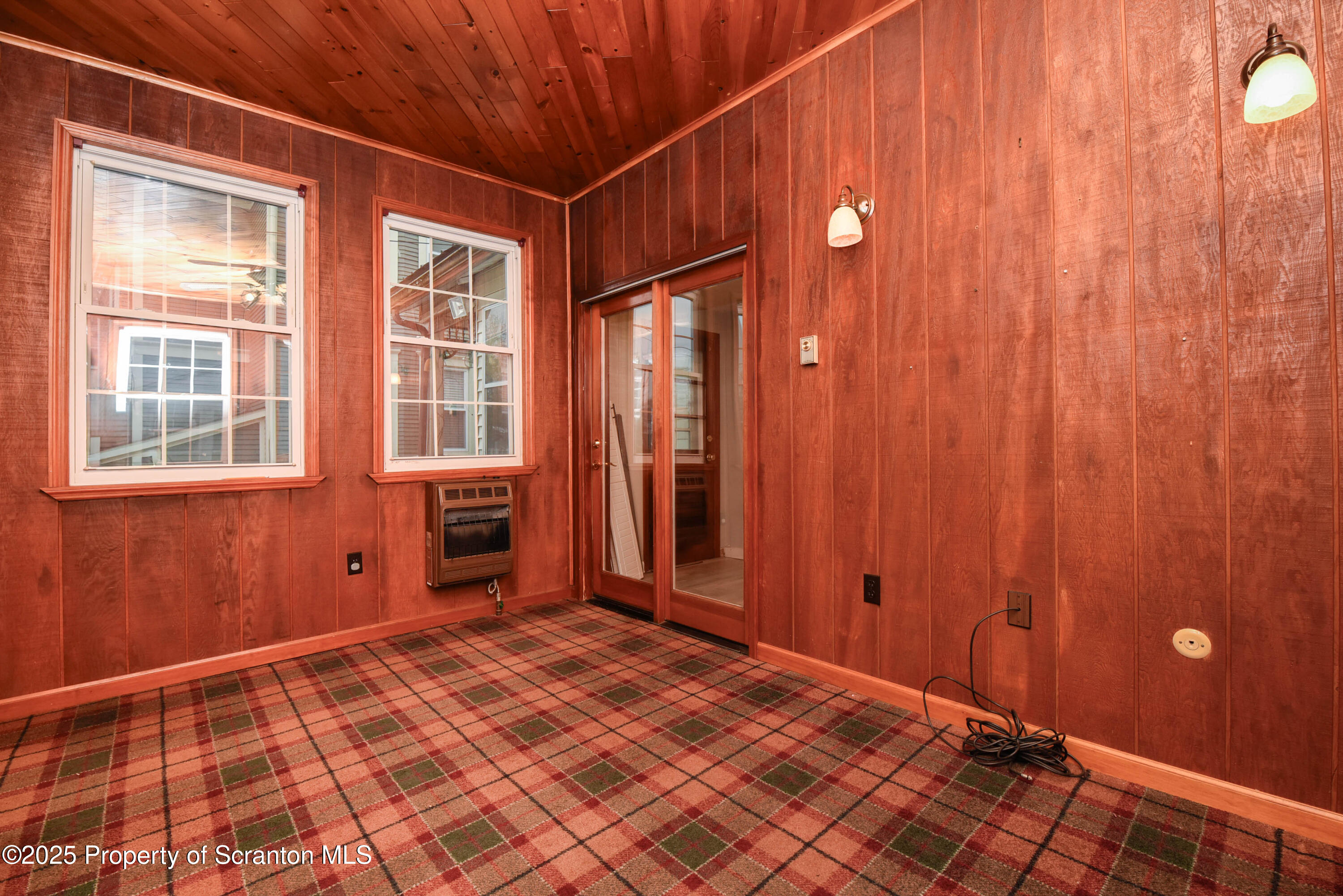 917 Taylor Avenue Scranton, PA 18510 - Photo 24 of 44 a view of an empty room with a window