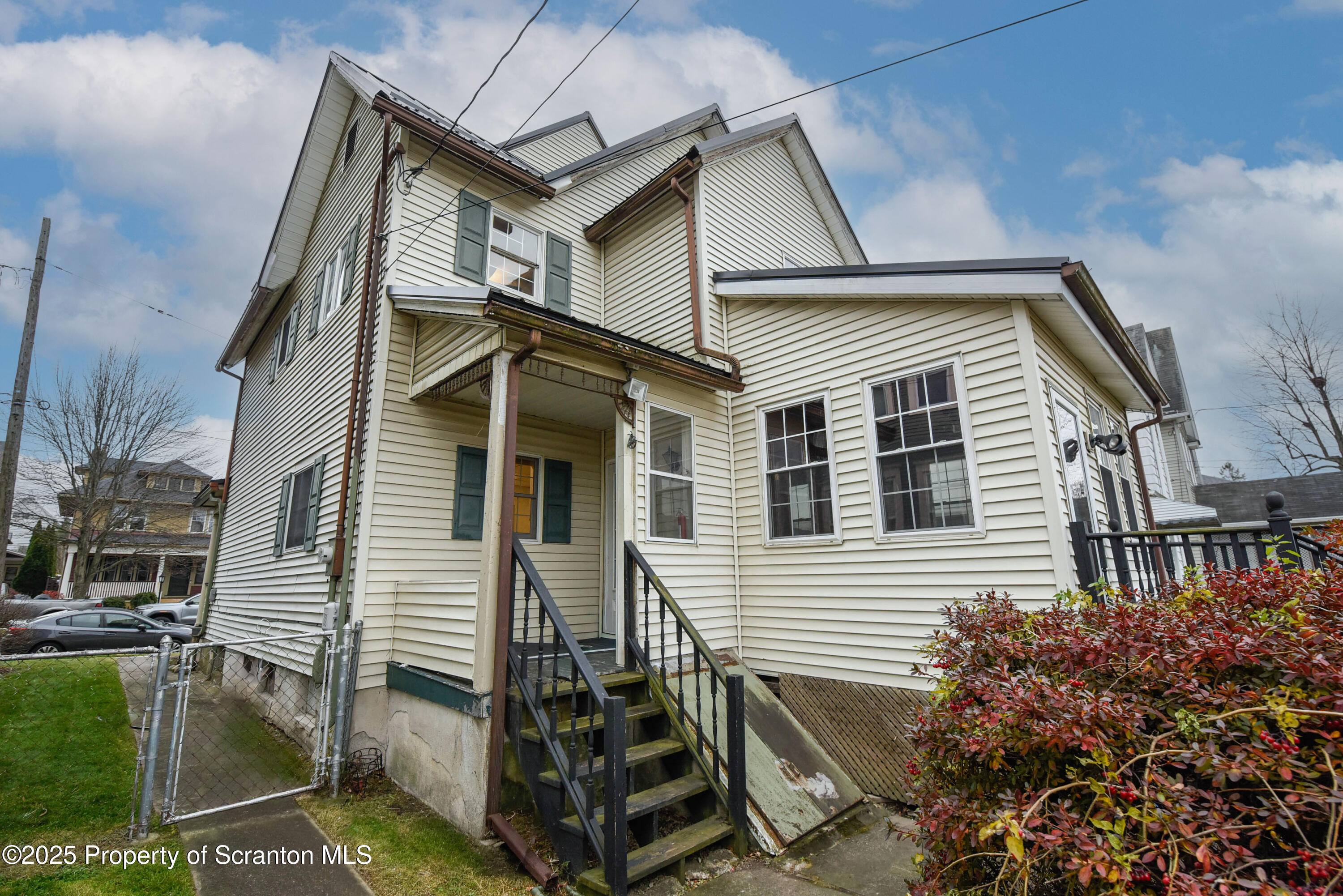 917 Taylor Avenue Scranton, PA 18510 - Photo 39 of 43 a view of a house with wooden fence