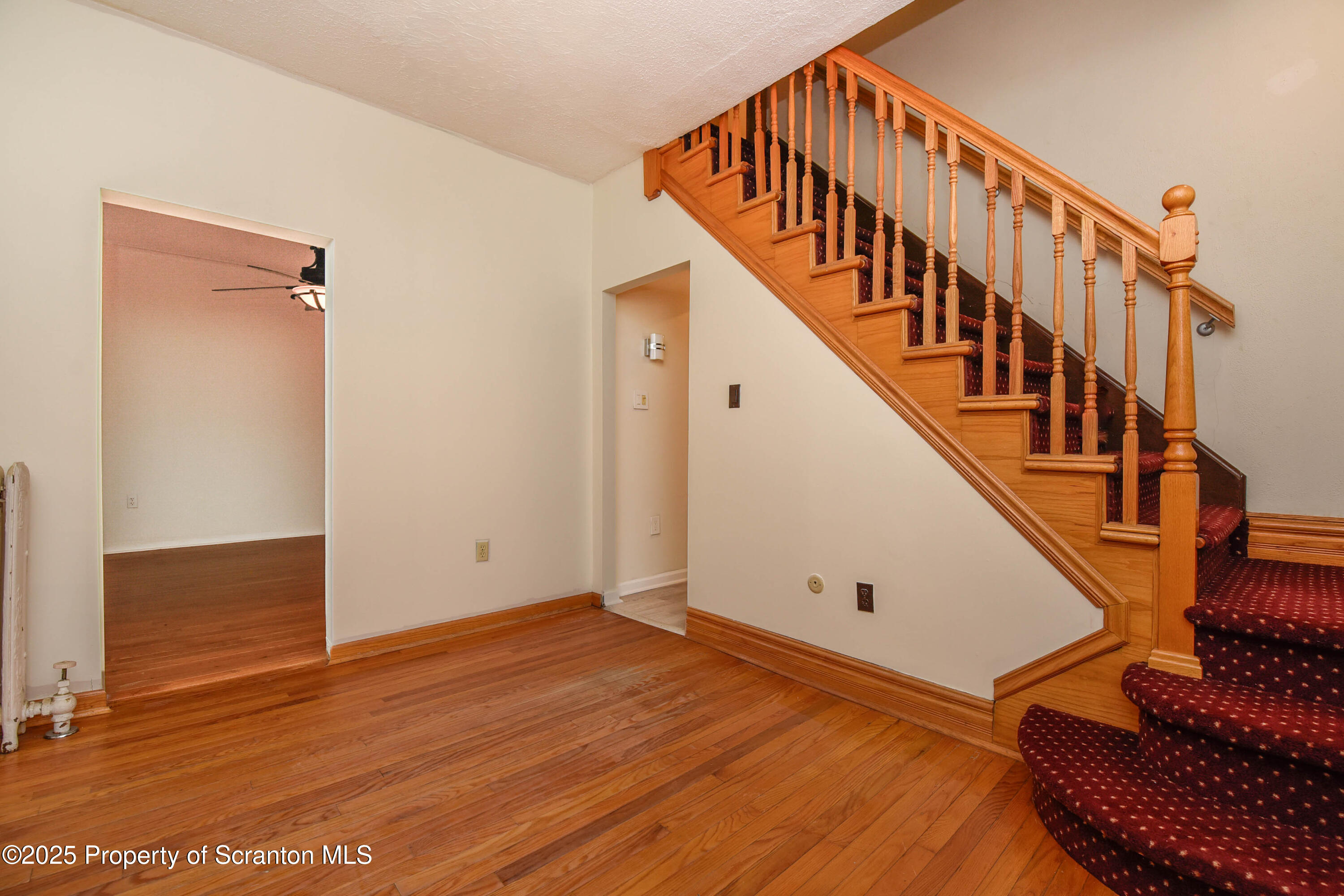 917 Taylor Avenue Scranton, PA 18510 - Photo 4 of 44 a view of an entryway with wooden floor