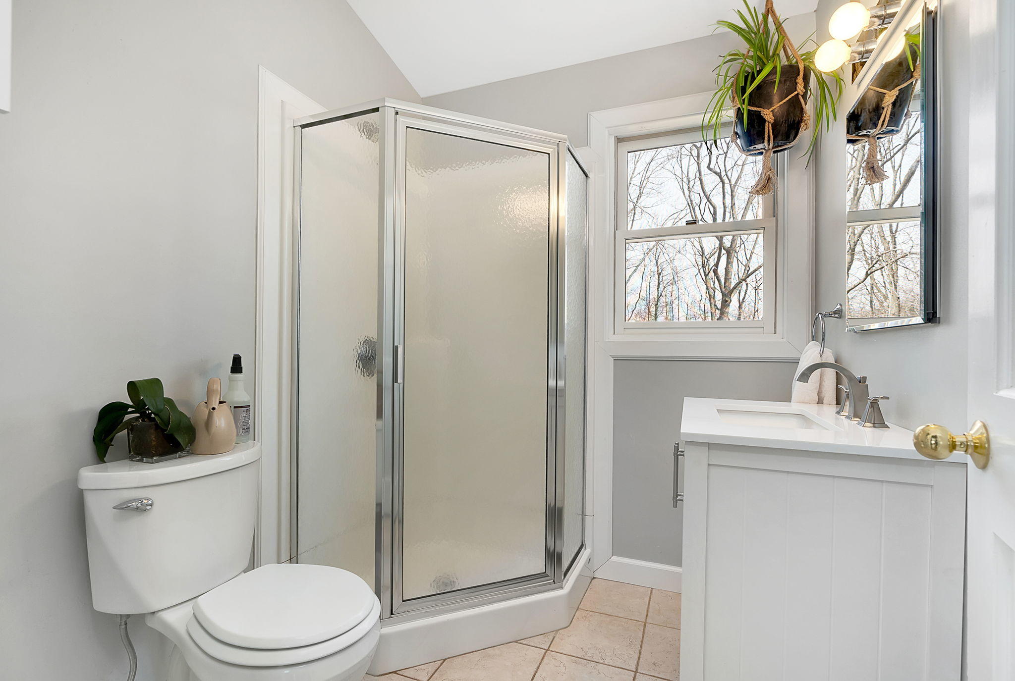 61 Mayland Street Portland, ME 04103 - Photo 25 of 37 2nd floor full bath