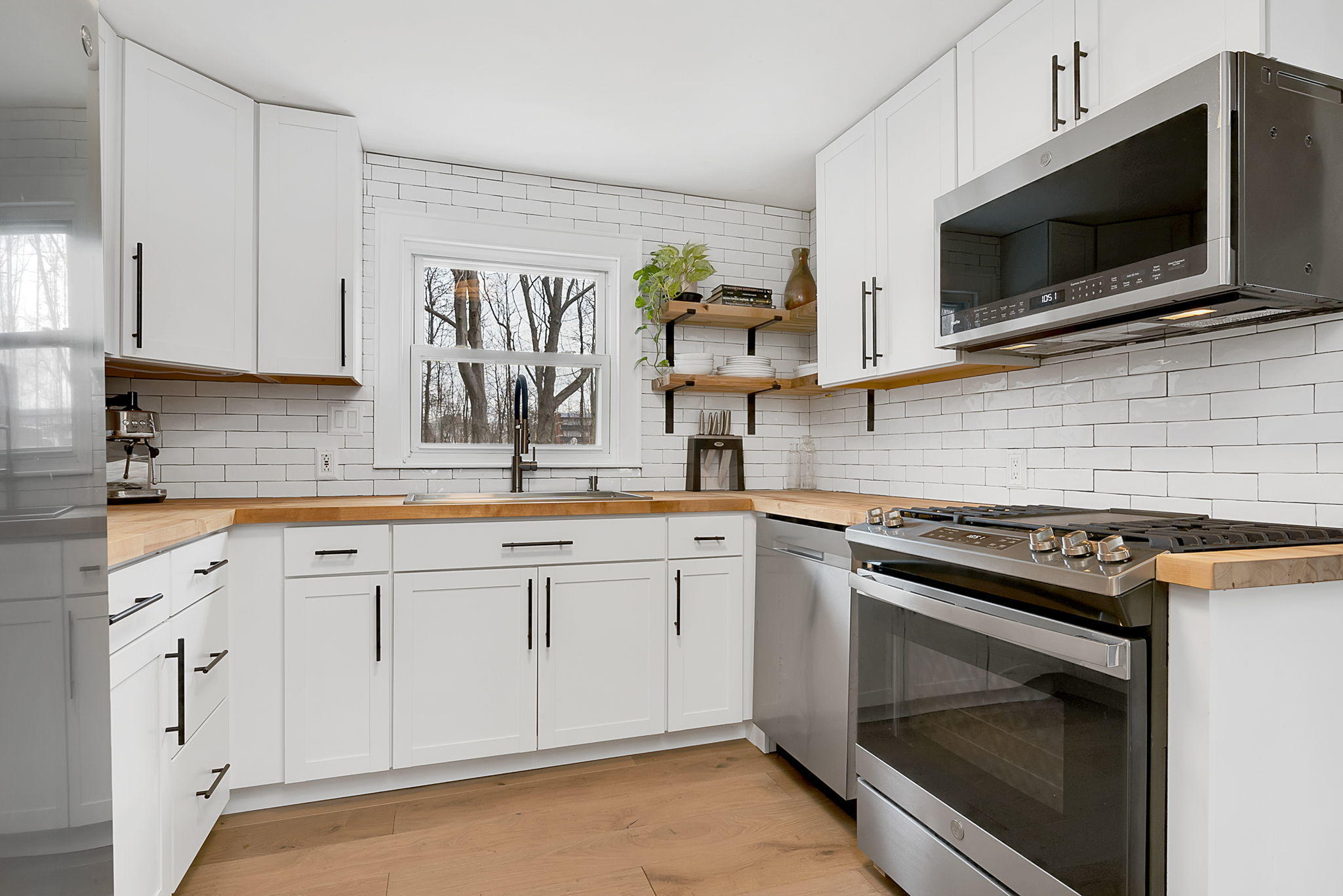 61 Mayland Street Portland, ME 04103 - Photo 8 of 37 Newly remodeled kitchen