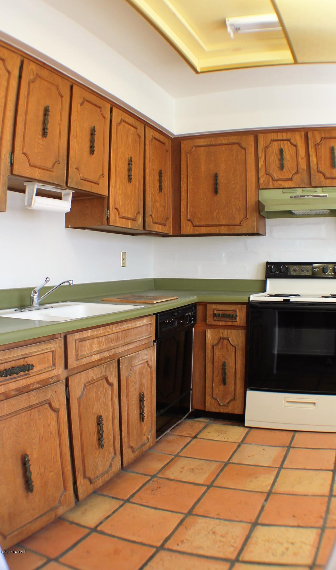 1345 East Fort Lowell Road, Unit B Tucson, AZ 85719 - Photo 3 of 14 Gallery Image 3