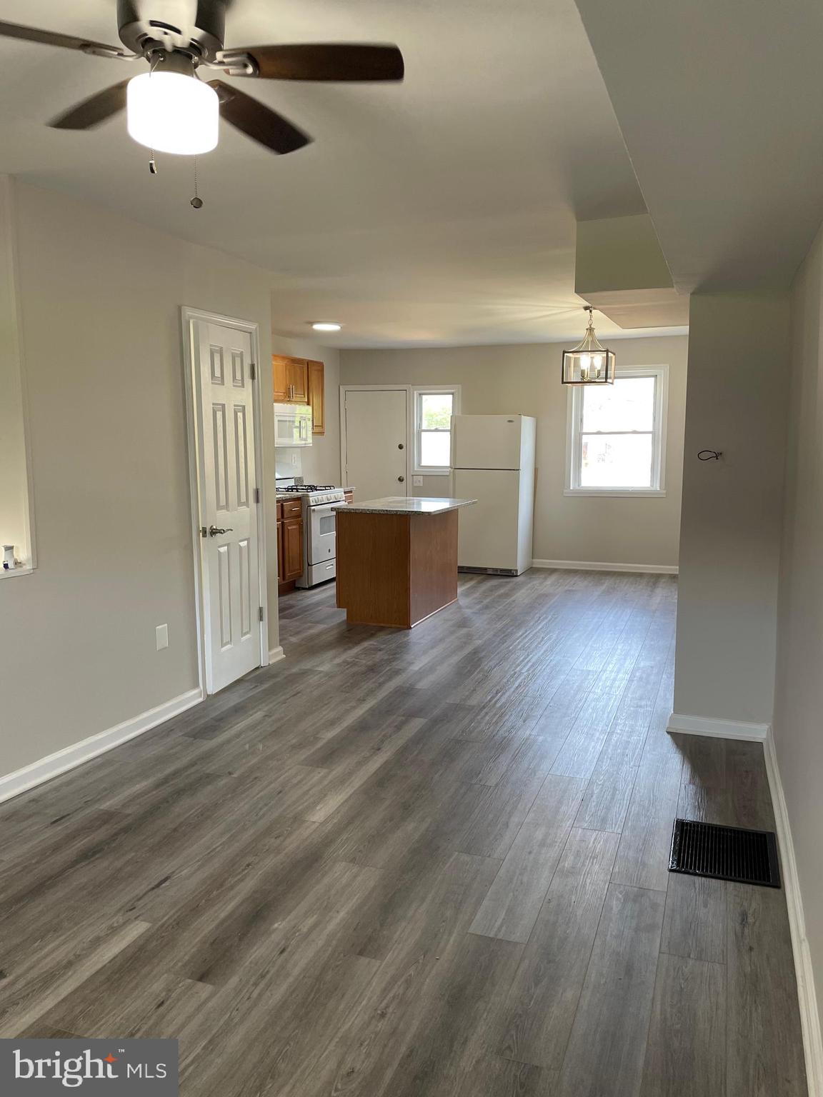 3718 8th Street Baltimore, MD 21225 - Photo 3 of 27 Living Room