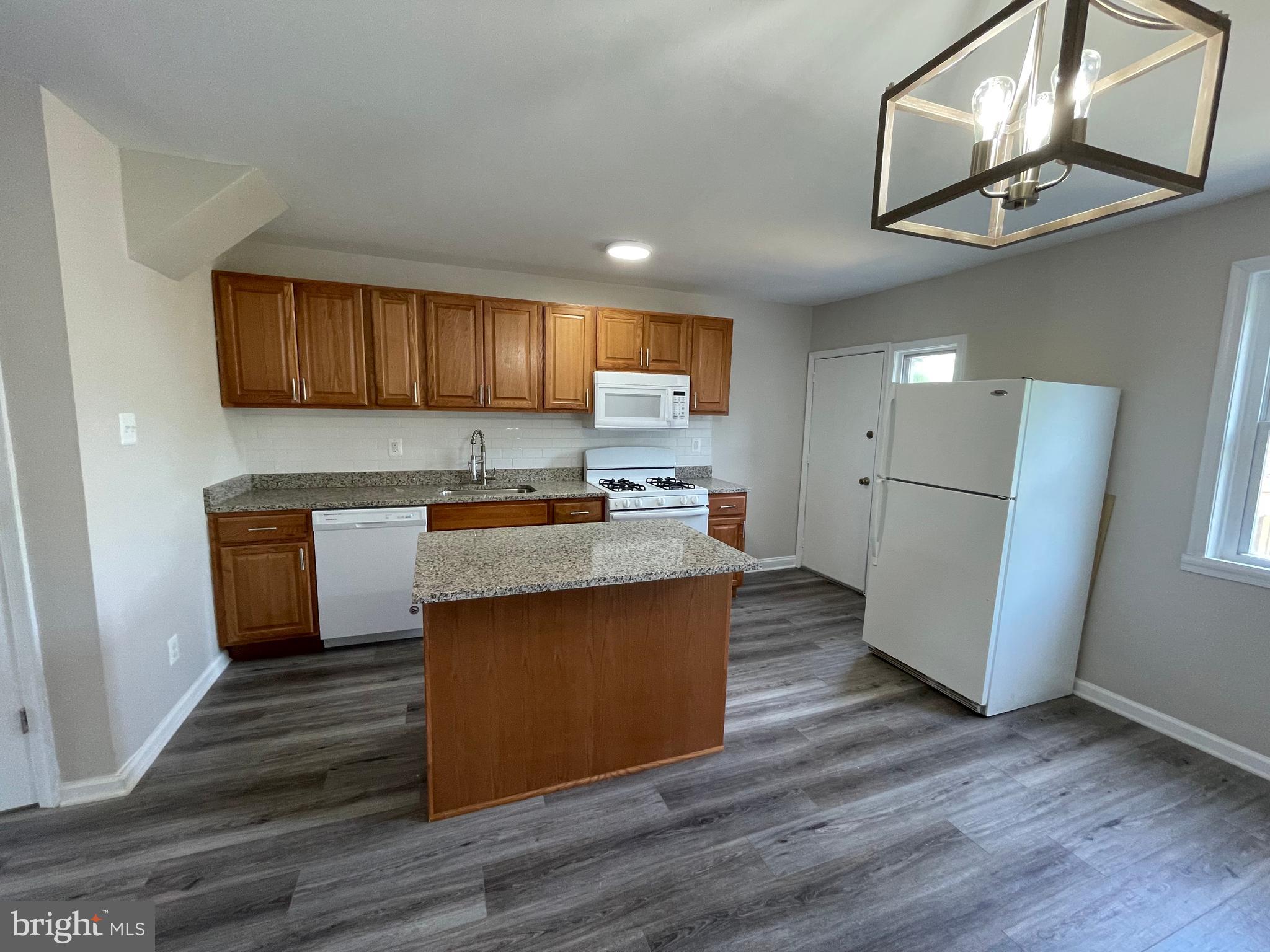 3718 8th Street Baltimore, MD 21225 - Photo 5 of 27 Kitchen