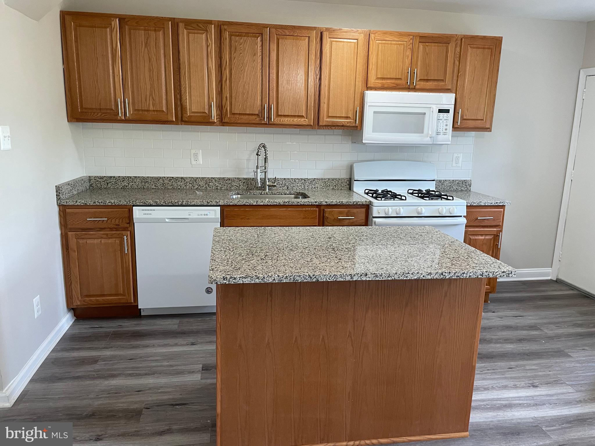 3718 8th Street Baltimore, MD 21225 - Photo 6 of 27 Kitchen