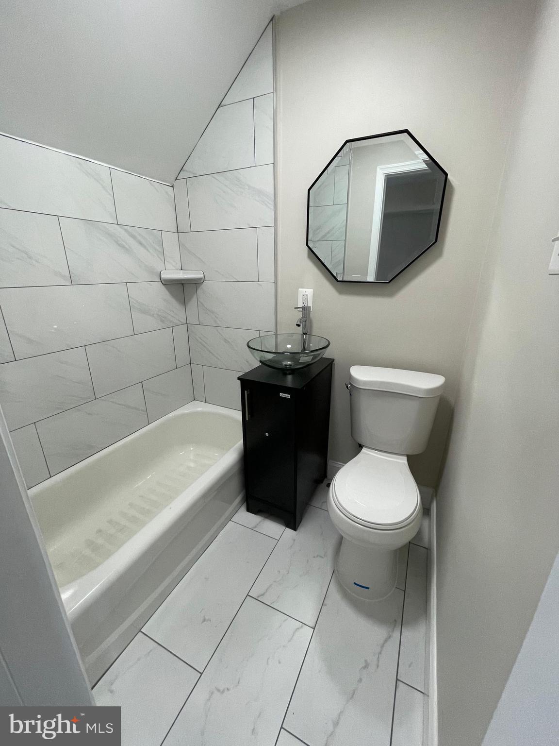 3718 8th Street Baltimore, MD 21225 - Photo 8 of 27 Bathroom 1