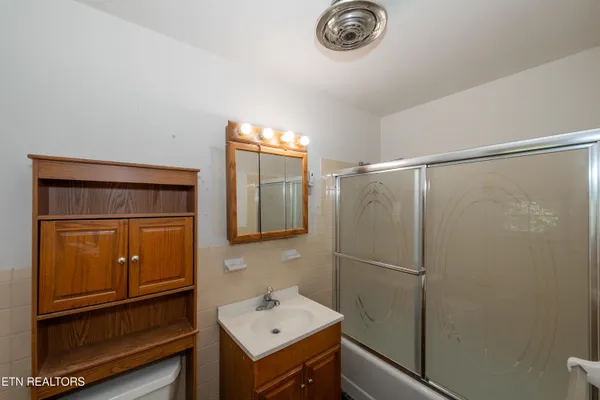 $239,900 | 214 Woodland Drive, Kingston, TN 37763