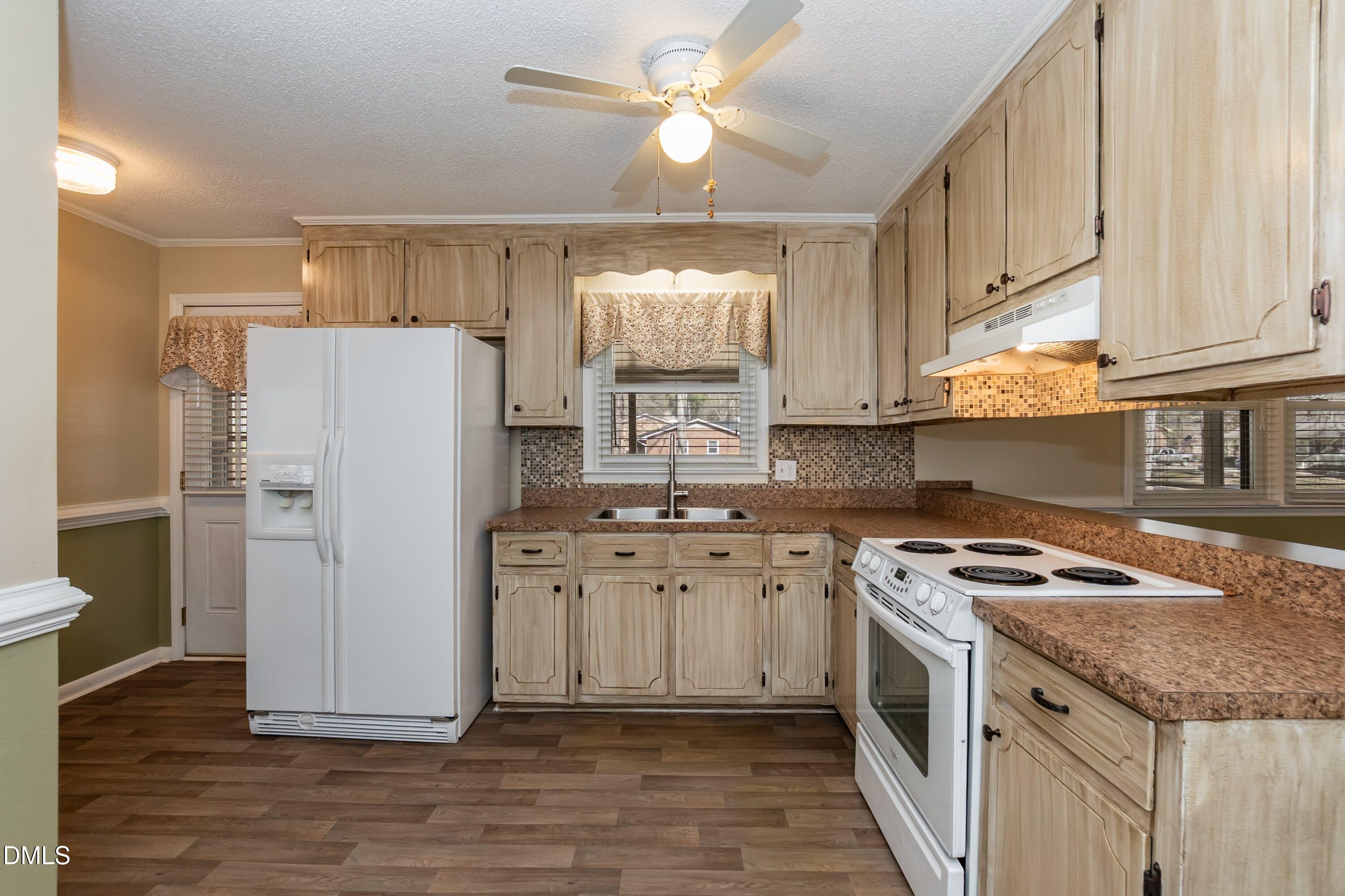 4009 Fiesta Road Durham, NC 27703 - Photo 12 of 37 Kitchen 02