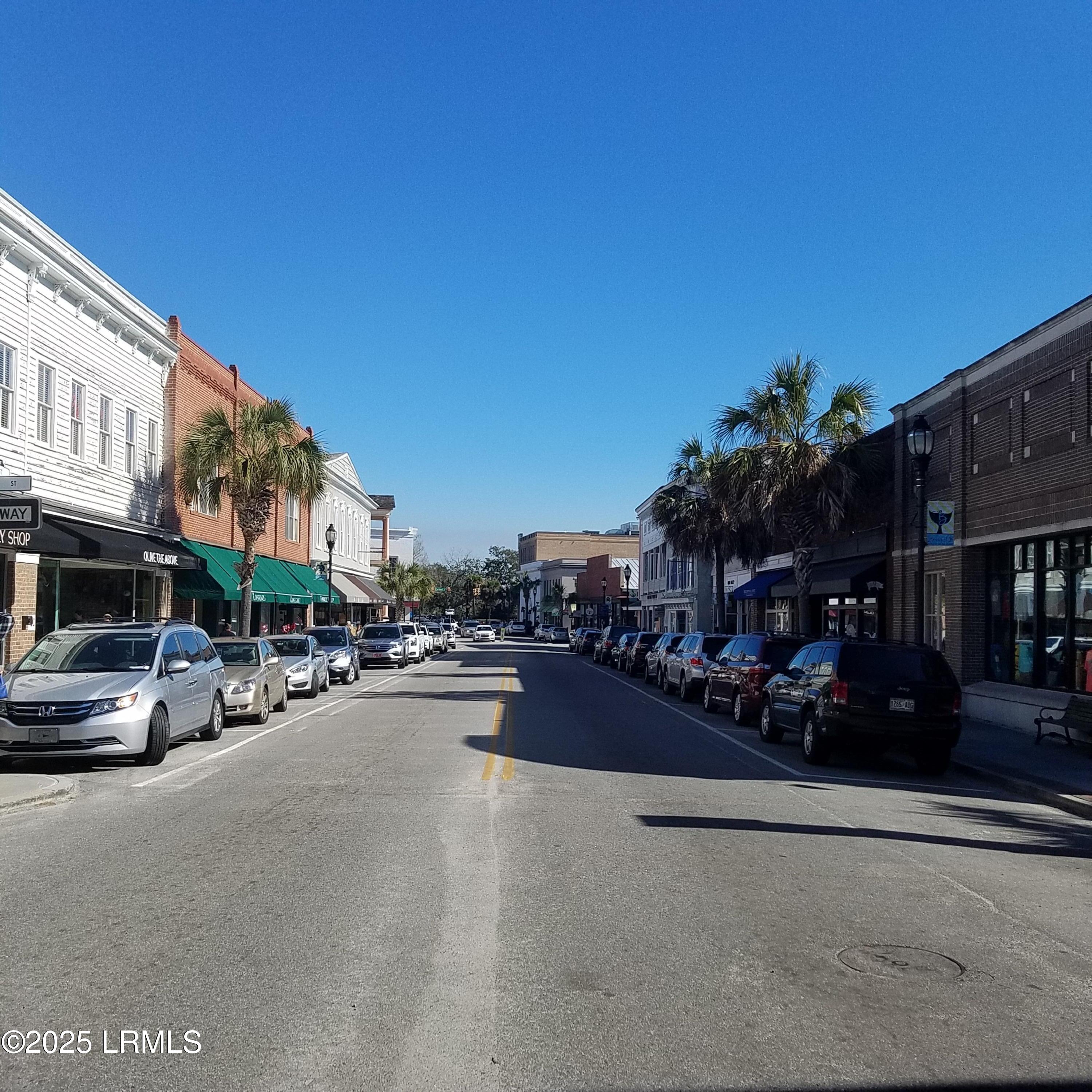 604 Pinckney Street Beaufort, SC 29902 - Photo 42 of 46 Downtown Bay Street