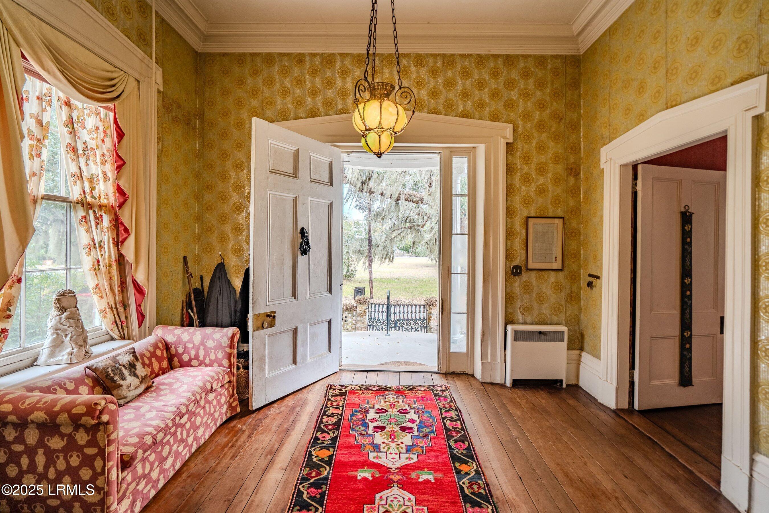 604 Pinckney Street Beaufort, SC 29902 - Photo 7 of 46 DSC01946-HDR-1.jpg-SMALL