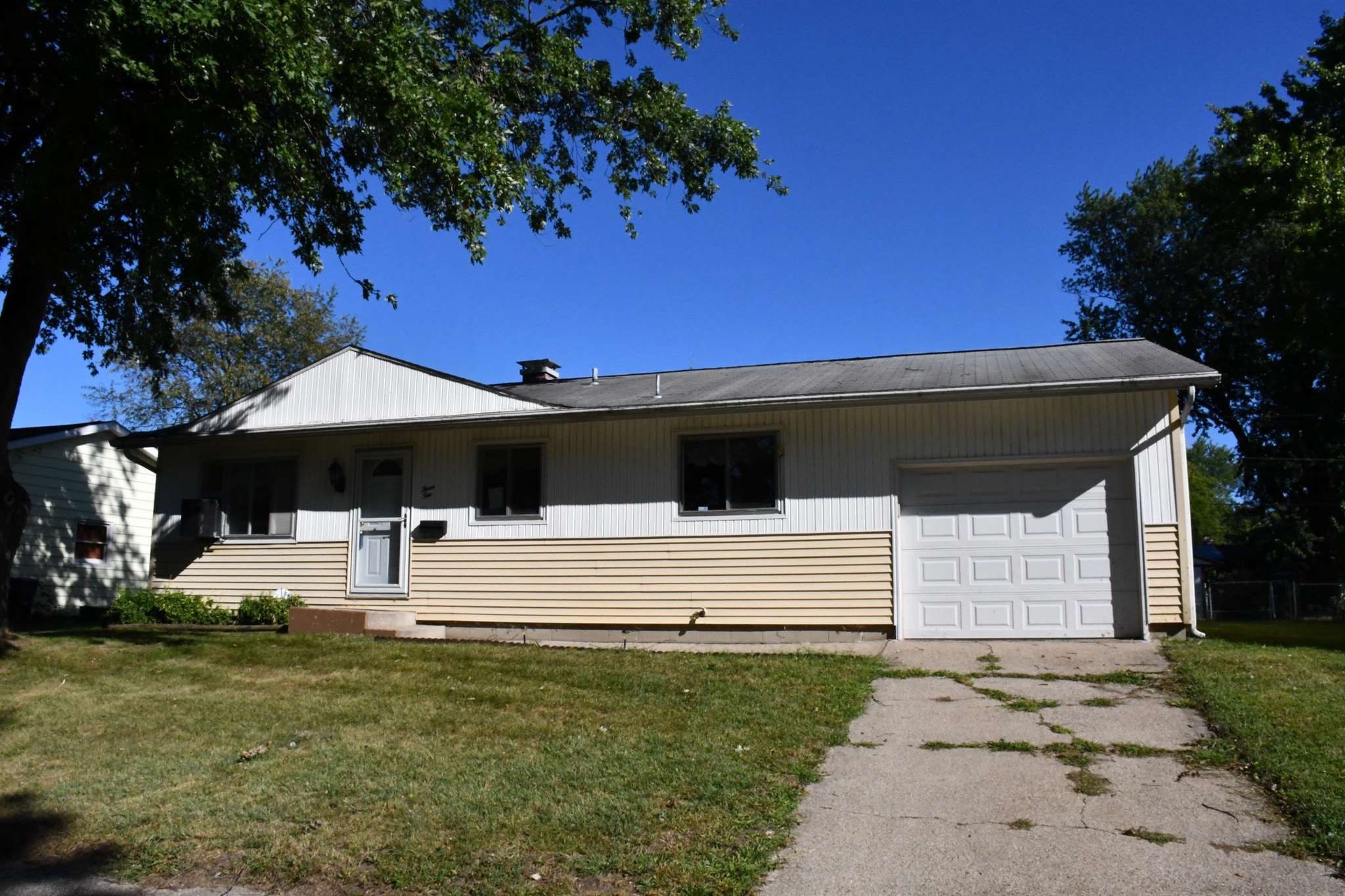 310 Hoover Road Elkhart, IN 46514 - Photo 1 of 23 Gallery Image 1