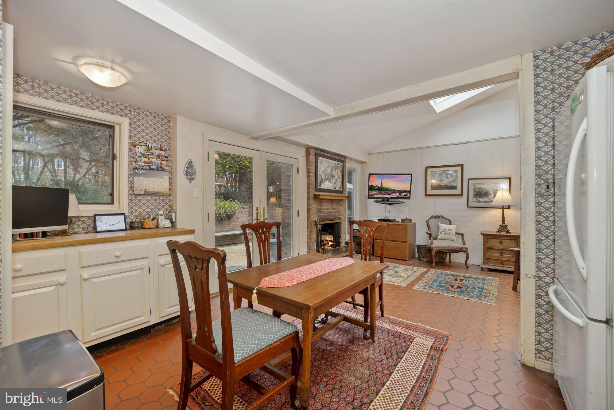 4302 Locust Lane Bethesda, MD 20816 - Photo 9 of 28 Table-space kitchen adjoins Fam Rm