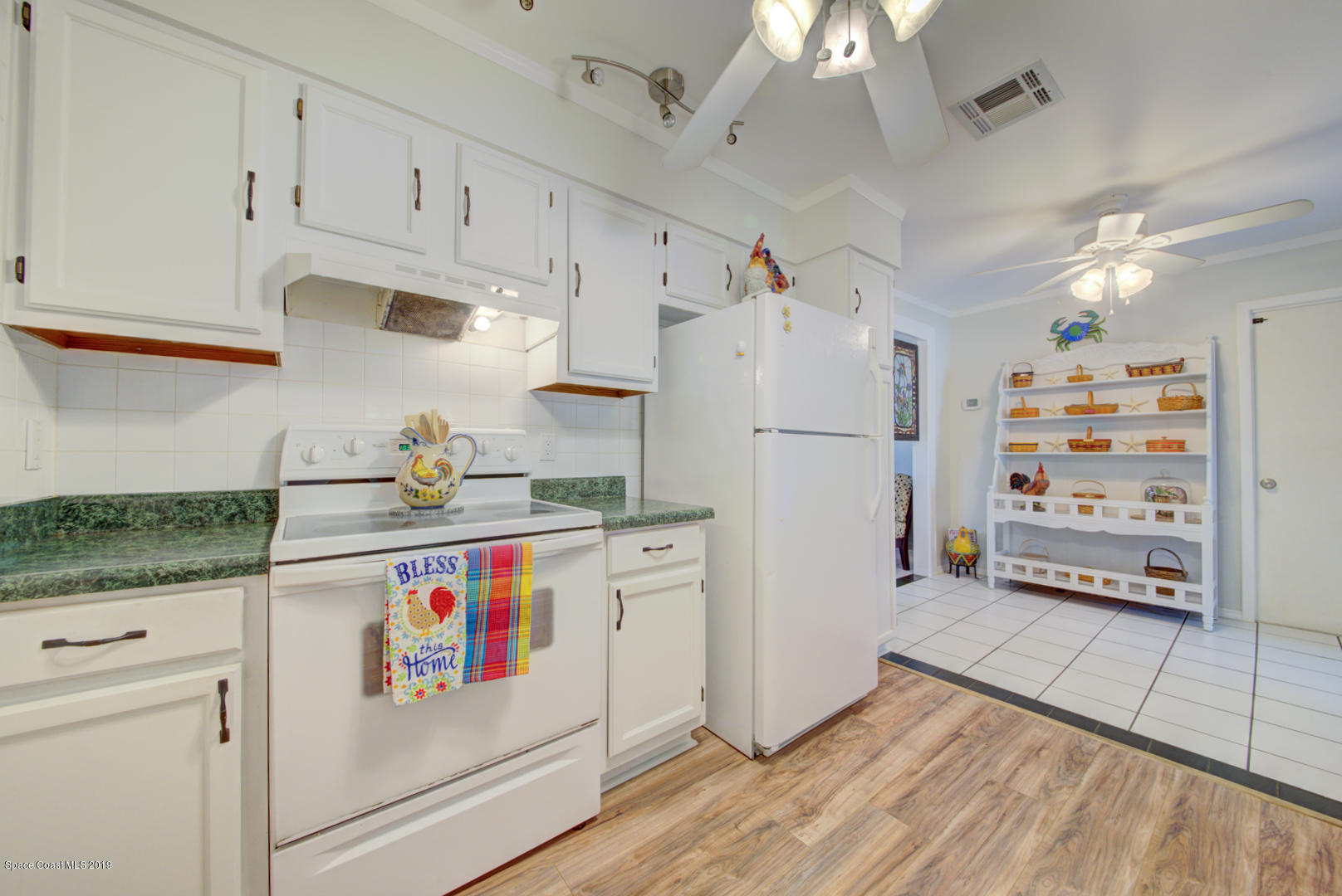 829 Furth Road Northwest Palm Bay, FL 32907 - Photo 14 of 42 kitchen with track lighting