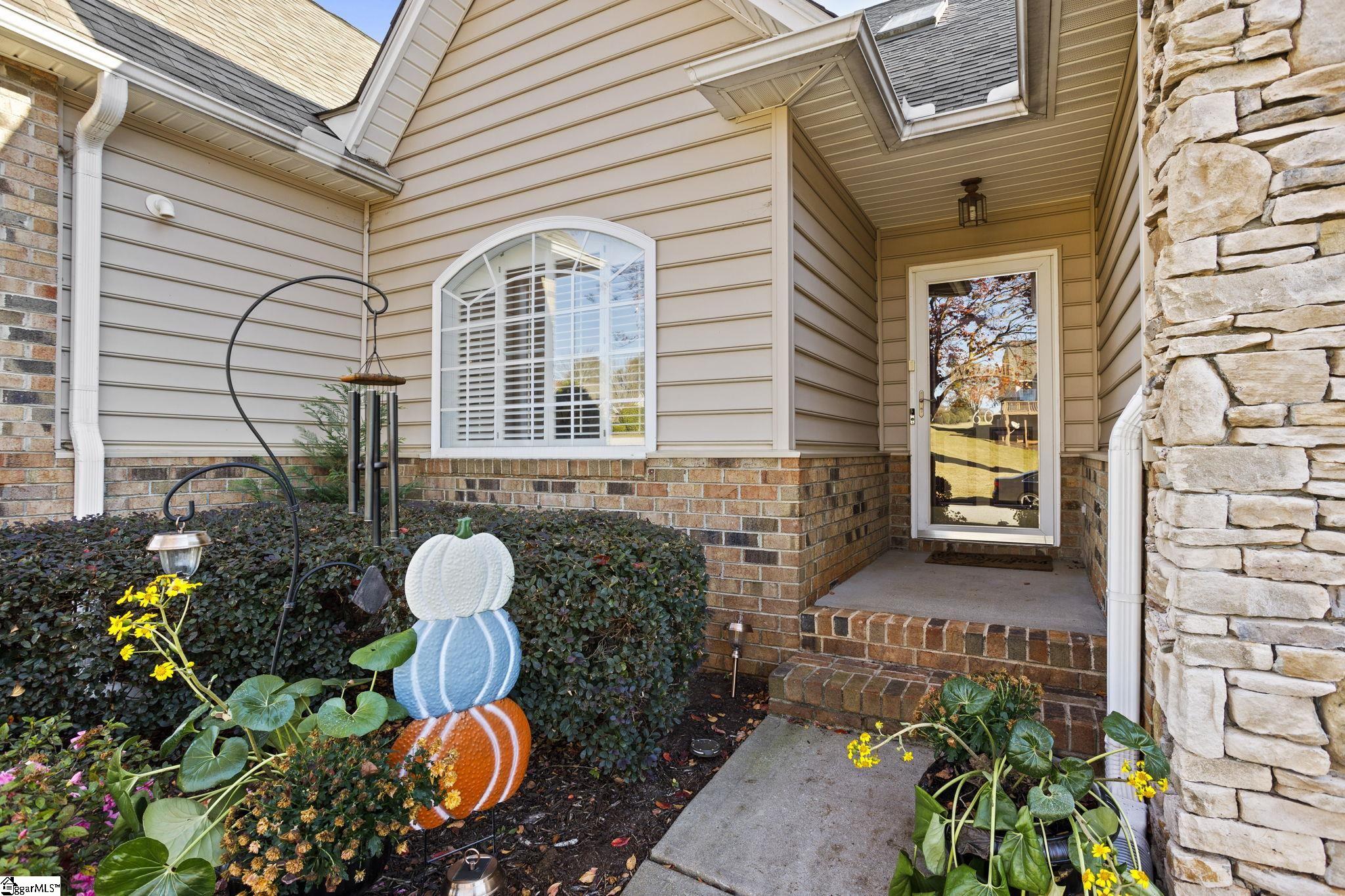 60 Reddington Drive Greer, SC 29650 - Photo 2 of 22