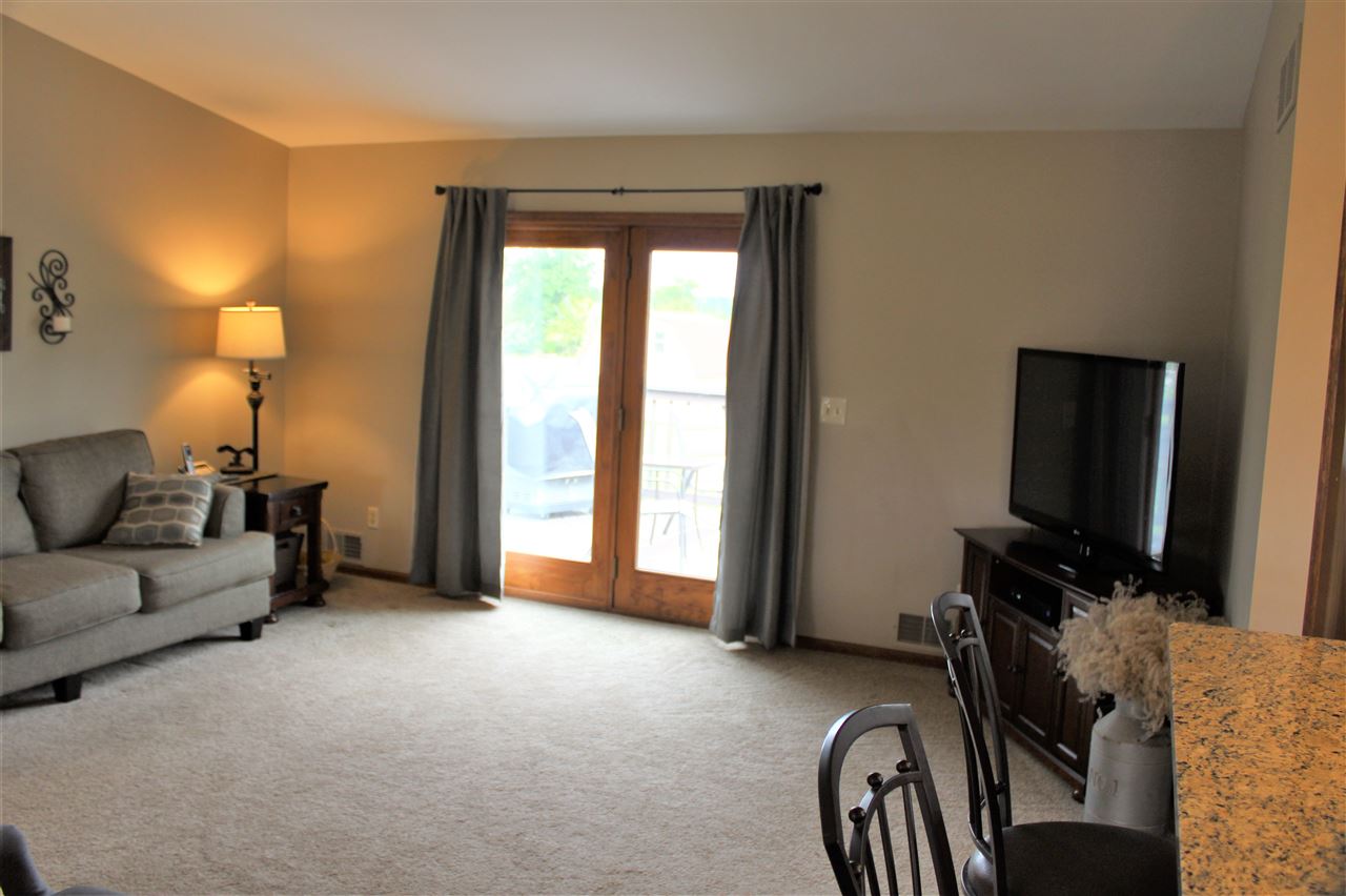 6413 Elms Road Swartz Creek, MI 48473 - Photo 11 of 39 31373287-10.JPG
