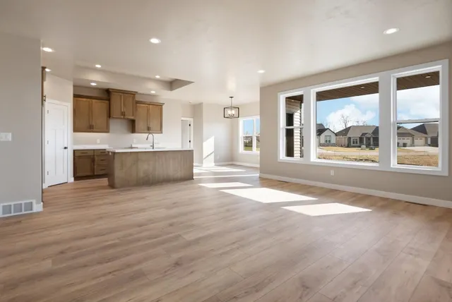 $469,900 | 1468 Divinity Drive, De Pere, WI 54115