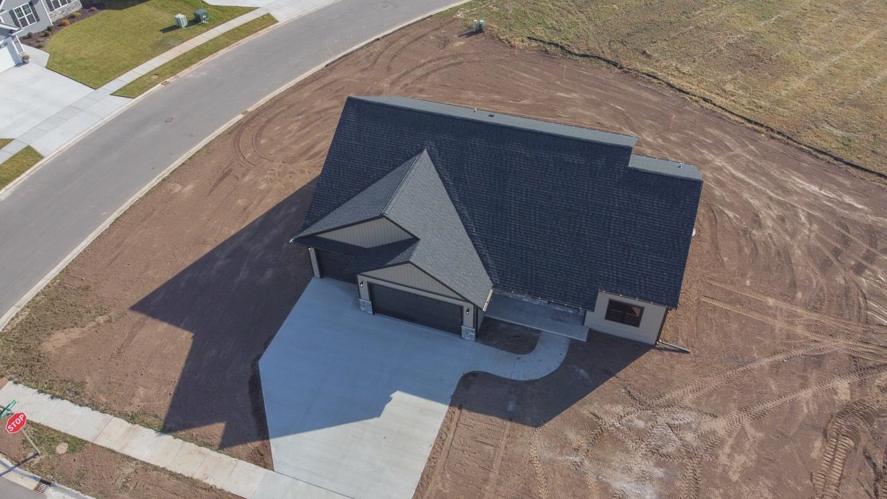 1468 Divinity Drive De Pere, WI 54115 - Photo 42 of 47