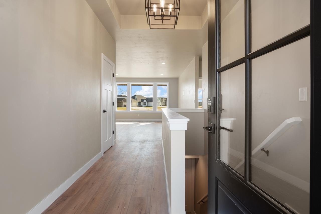 1468 Divinity Drive De Pere, WI 54115 - Photo 5 of 47