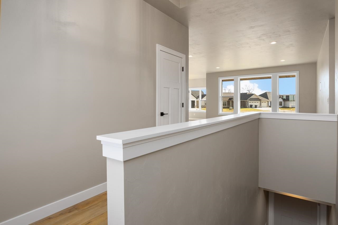 1468 Divinity Drive De Pere, WI 54115 - Photo 7 of 47