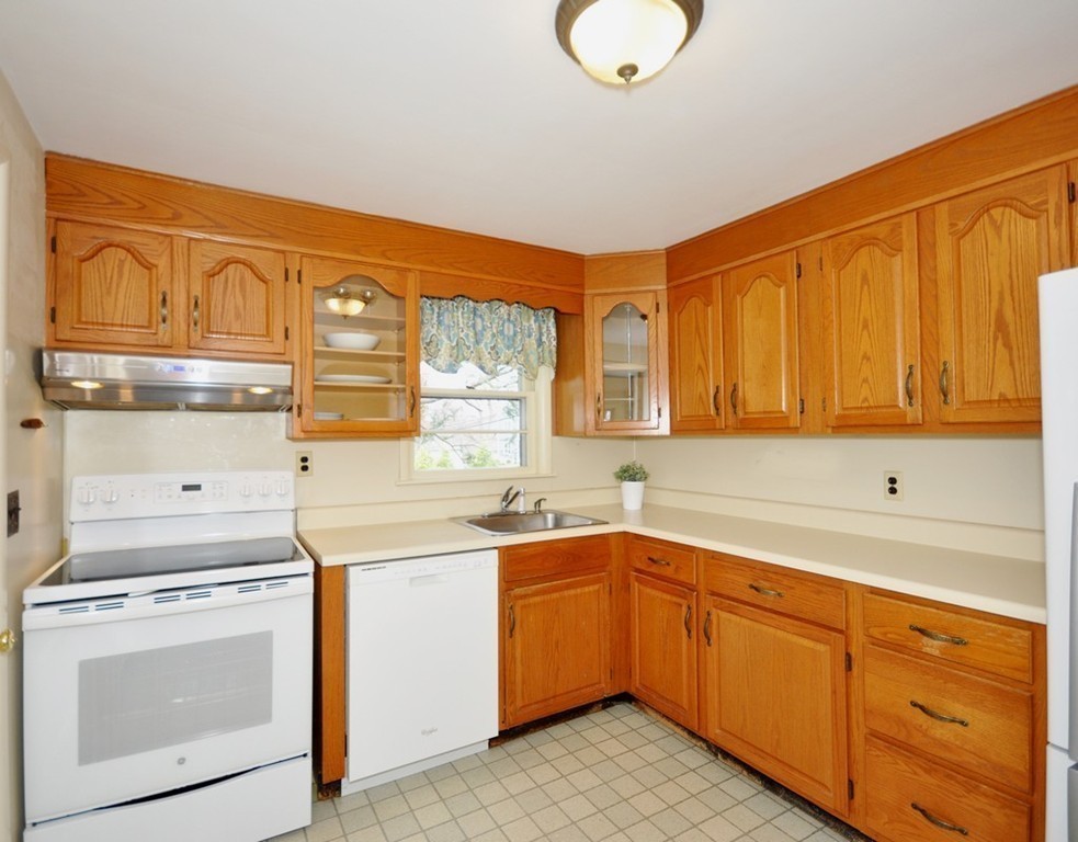218 Virginia Road Concord, MA 01742 - Photo 3 of 14 Gallery Image 3
