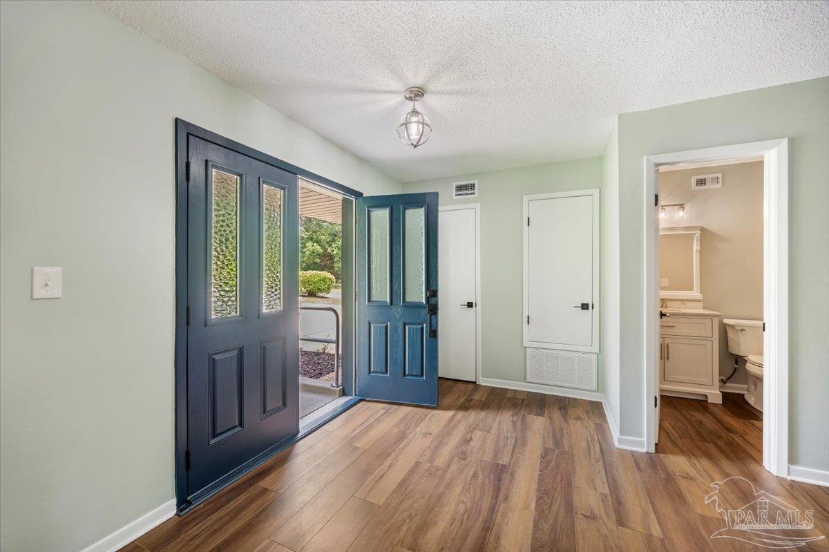 521 Timber Ridge Drive Pensacola, FL 32534 - Photo 6 of 72
