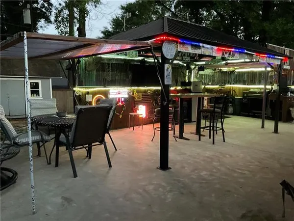 $275,000 | 408 West Hampton Drive, Pineville, LA 71360