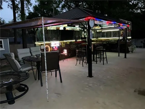 $275,000 | 408 West Hampton Drive, Pineville, LA 71360