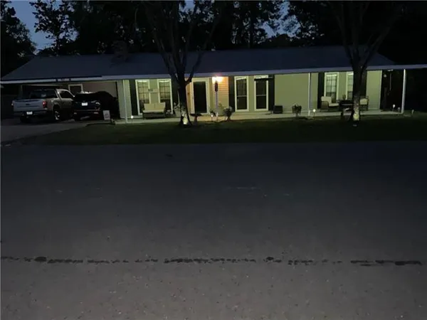 $275,000 | 408 West Hampton Drive, Pineville, LA 71360