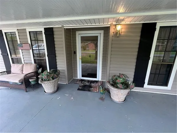 $275,000 | 408 West Hampton Drive, Pineville, LA 71360