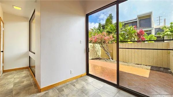 $4,000 | 6133 Summer Street, Unit 6133B, Honolulu, HI 96821