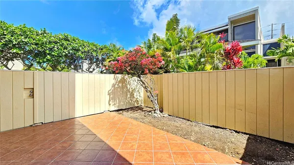 $4,000 | 6133 Summer Street, Unit 6133B, Honolulu, HI 96821