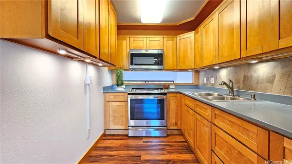 $4,000 | 6133 Summer Street, Unit 6133B, Honolulu, HI 96821