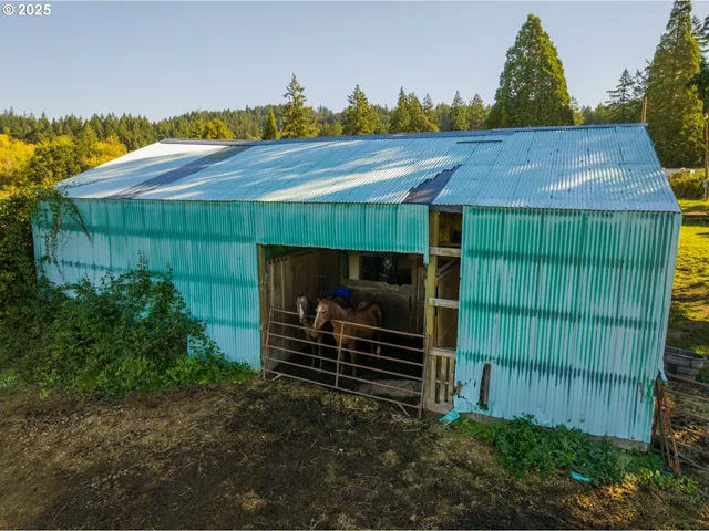 a view of a lake with houses