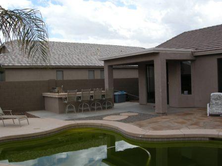 2424 West Carter Road Phoenix, AZ 85041 - Photo 22 of 27 Backyard & pool