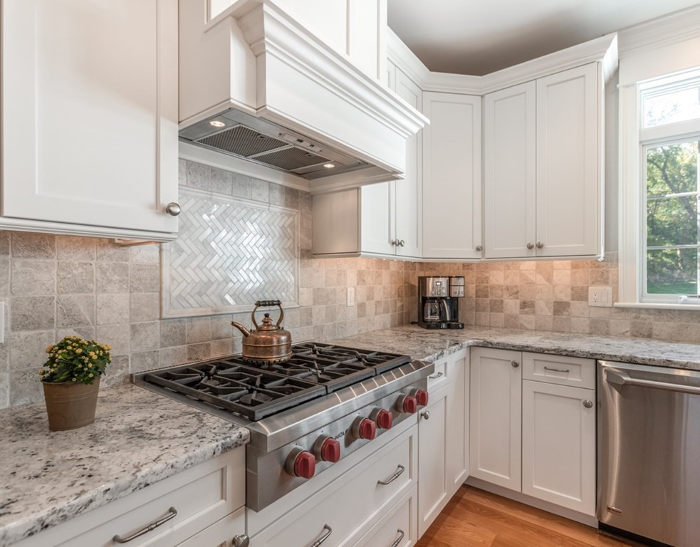 8 Blossom Street Lexington, MA 02421 - Photo 8 of 42 Gallery Image 8