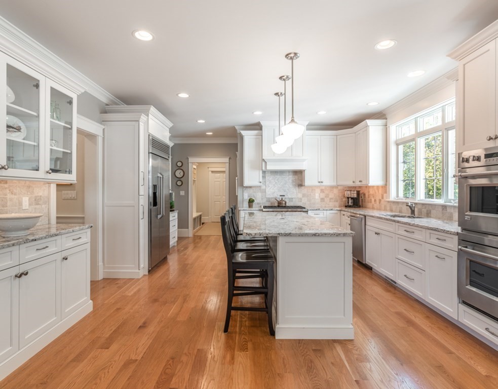 8 Blossom Street Lexington, MA 02421 - Photo 10 of 42 Gallery Image 10