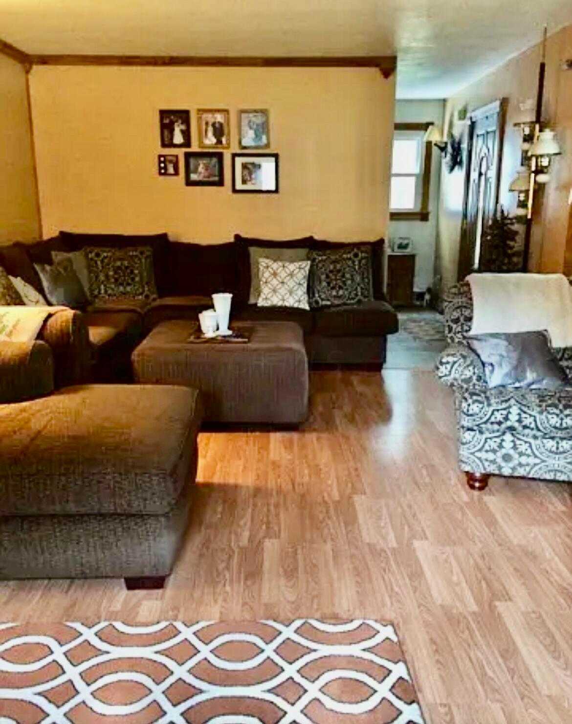 10720 16th Road Southwest Stoutsville, OH 43154 - Photo 4 of 18 Living Room