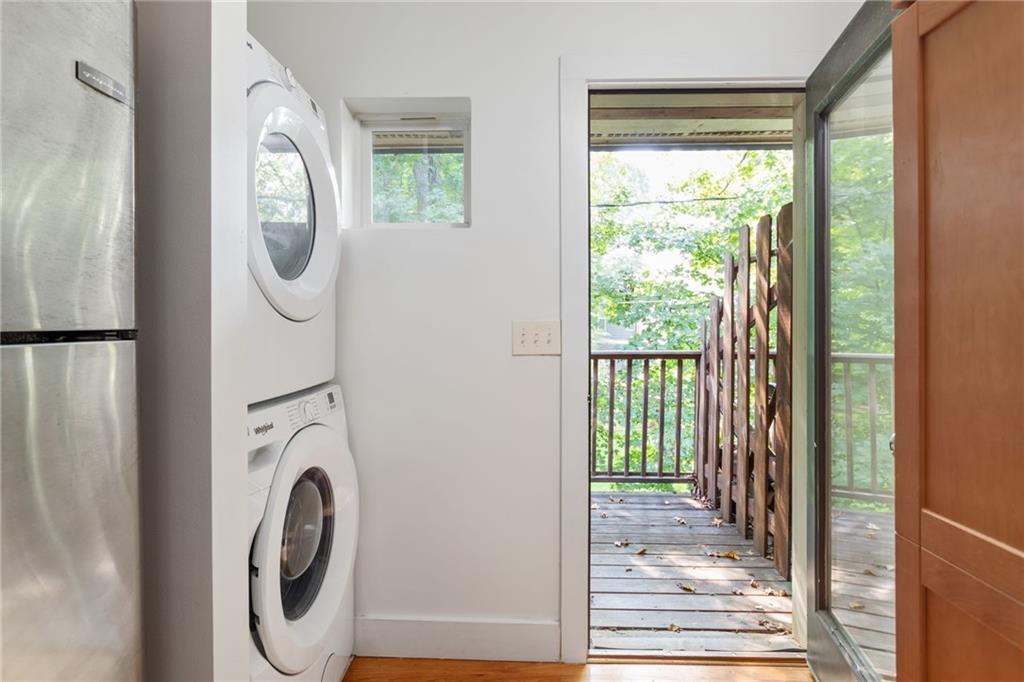 2023 Oakview Road Southeast, Unit 223 Atlanta, GA 30317 - Photo 9 of 15