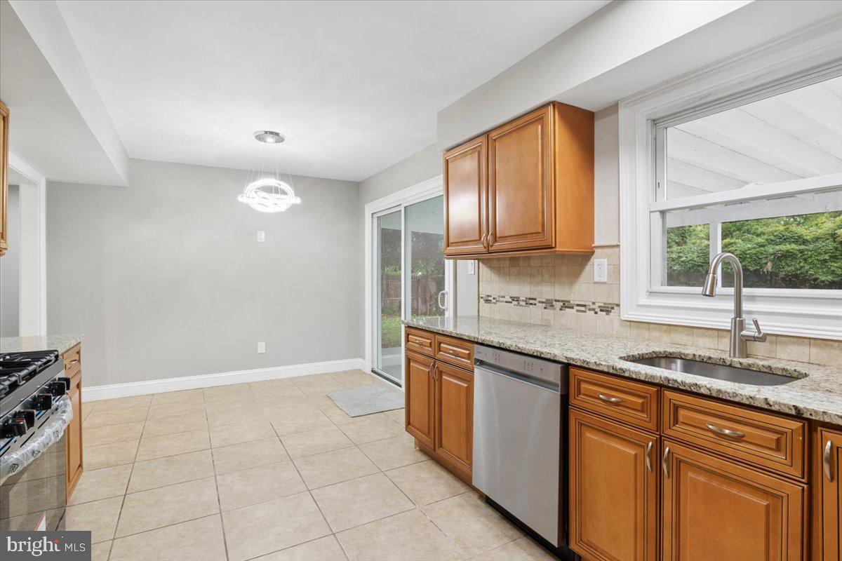 38 Gramercy Lane Willingboro, NJ 08046 - Photo 13 of 23 Bright and inviting kitchen space.