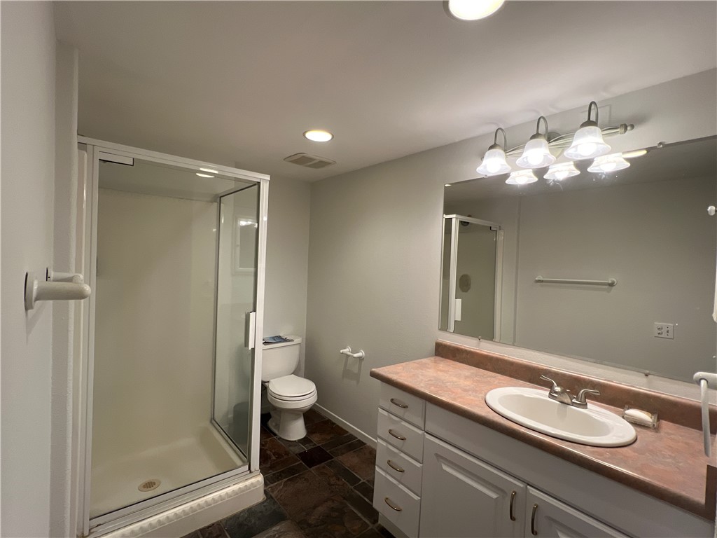 8 Valley View Irvine, CA 92612 - Photo 13 of 49 Bathroom 1