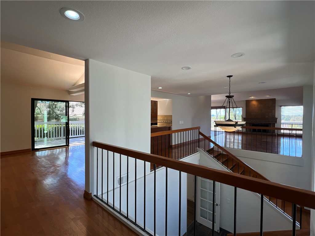 8 Valley View Irvine, CA 92612 - Photo 33 of 49 Den/Hallway