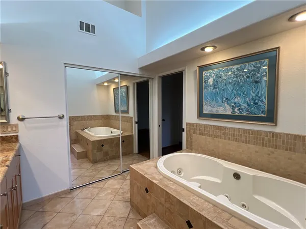 $6,400 | 8 Valley View, Irvine, CA 92612